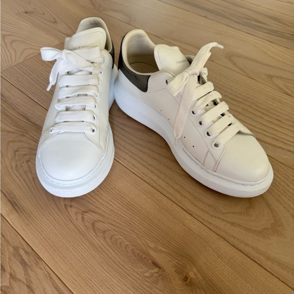 Alexander McQueen White Sneakers Minimalist Low-Top